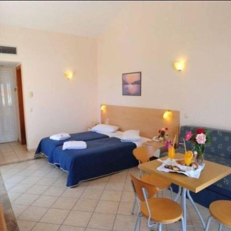 Thinalos Aparthotel Acharavi  Exteriér fotografie