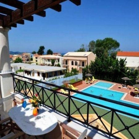 Thinalos Aparthotel Acharavi  Exteriér fotografie