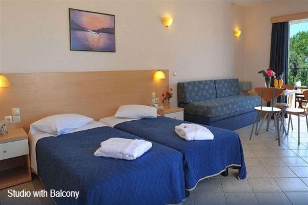 Thinalos Aparthotel Acharavi  Exteriér fotografie