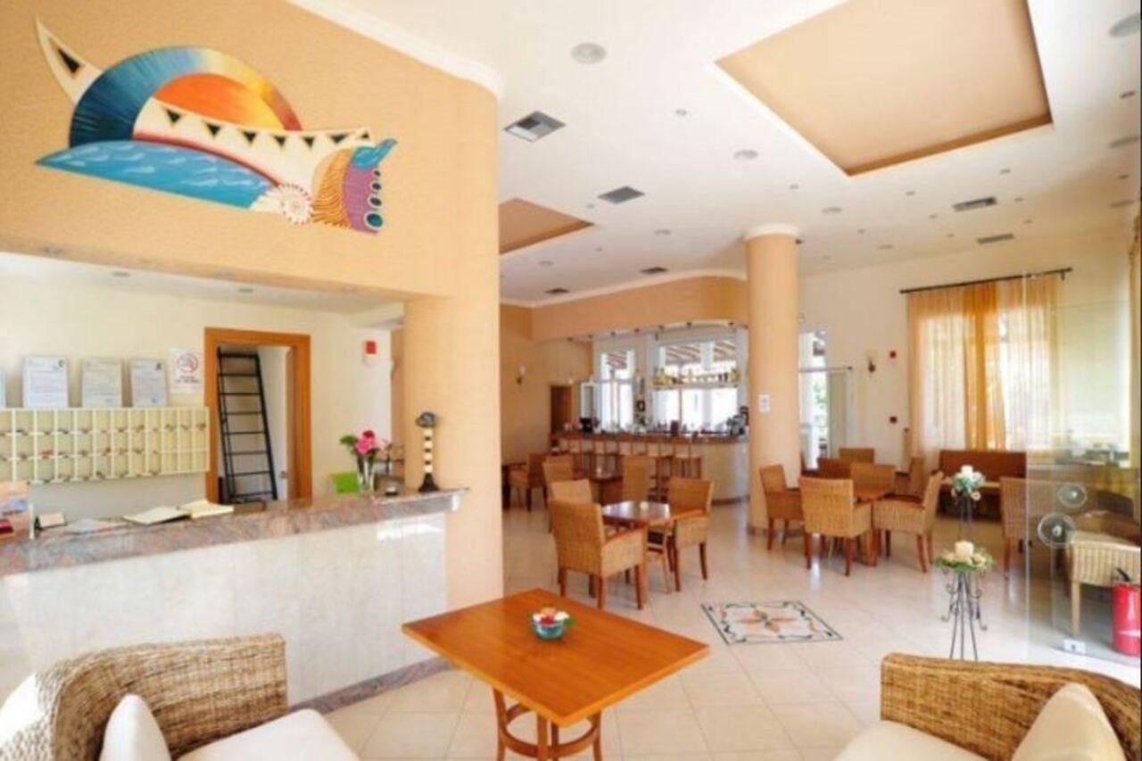 Thinalos Aparthotel Acharavi  Exteriér fotografie