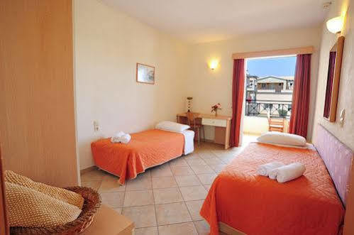 Thinalos Aparthotel Acharavi  Exteriér fotografie
