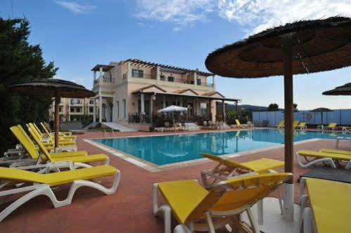 Thinalos Aparthotel Acharavi  Exteriér fotografie